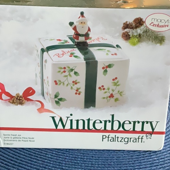 🌿NWOT Pfaltzgraff Winterberry Santa Treat Jar🌿 - Picture 5 of 14